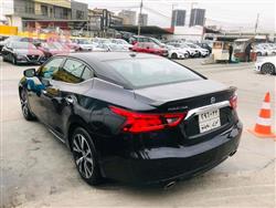 Nissan Maxima
